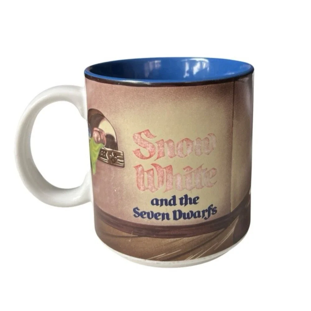 Vintage Walt Disney Coffee Mug Snow White and The Seven Dwarfs Made in Japan